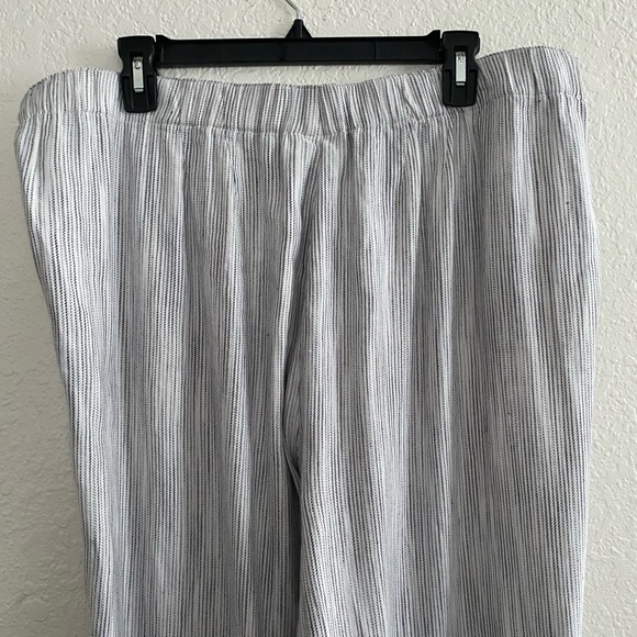 J. Jill Striped Stretch Linen Pants - Picture 5 of 8